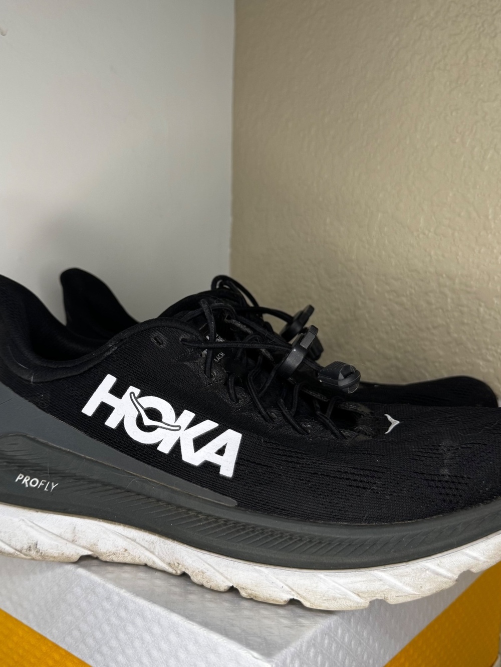 HOKA Mach 4 1113529 BDSD Black Dark Shadow Women’s 7.5 Running Shoes
